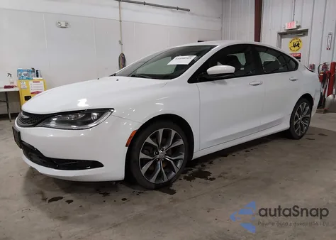 2015 Chrysler 200 S z USA, uszkodzony, nr VIN 1C3CCCDG3FN673829